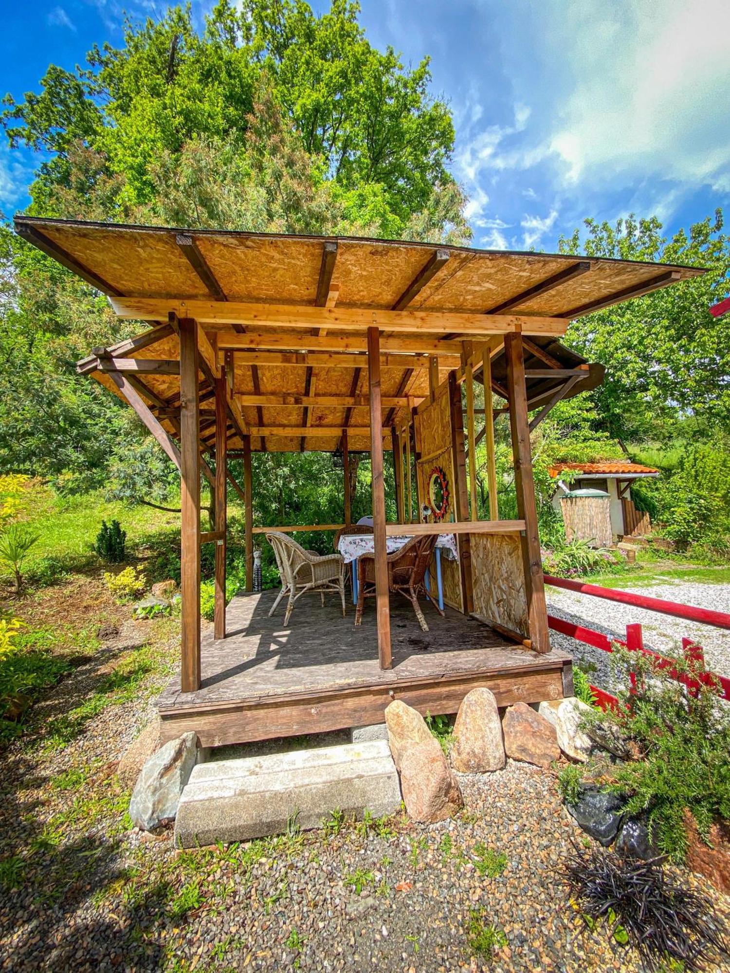 Ryokan Lankana Exideuil-sur-Vienne Dış mekan fotoğraf